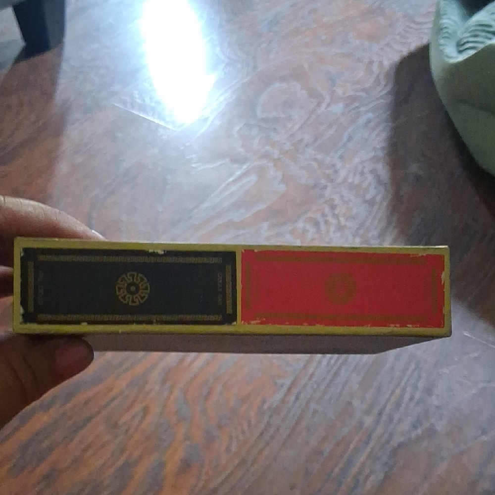 Vintage Gucci Playing Cards With Green Box with Gold Details - Picture 5 of 7